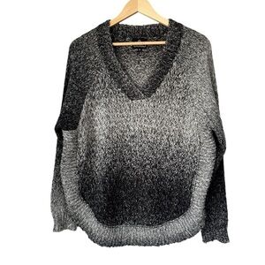 Angie Oversized Super Soft Ombre Gray Knit V-Neck Sweater, size Small
